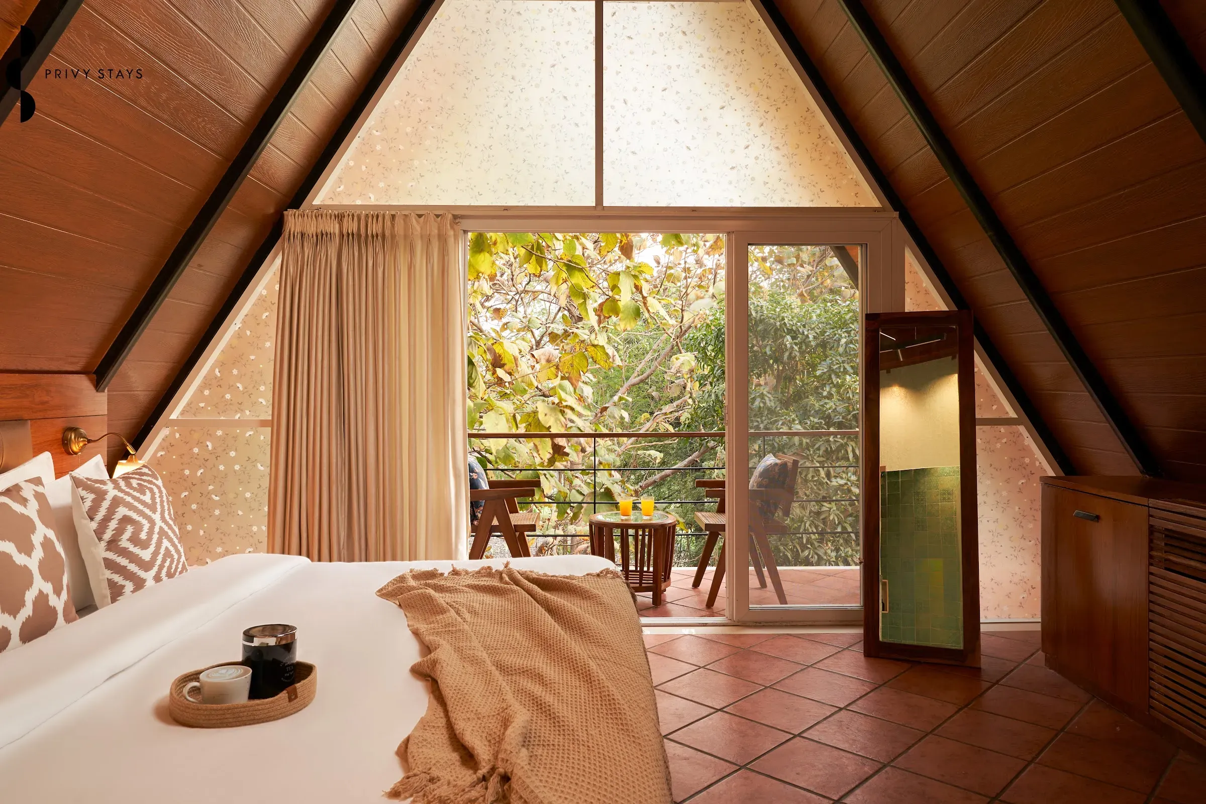 Privy Stays - Teakwood Villa 7