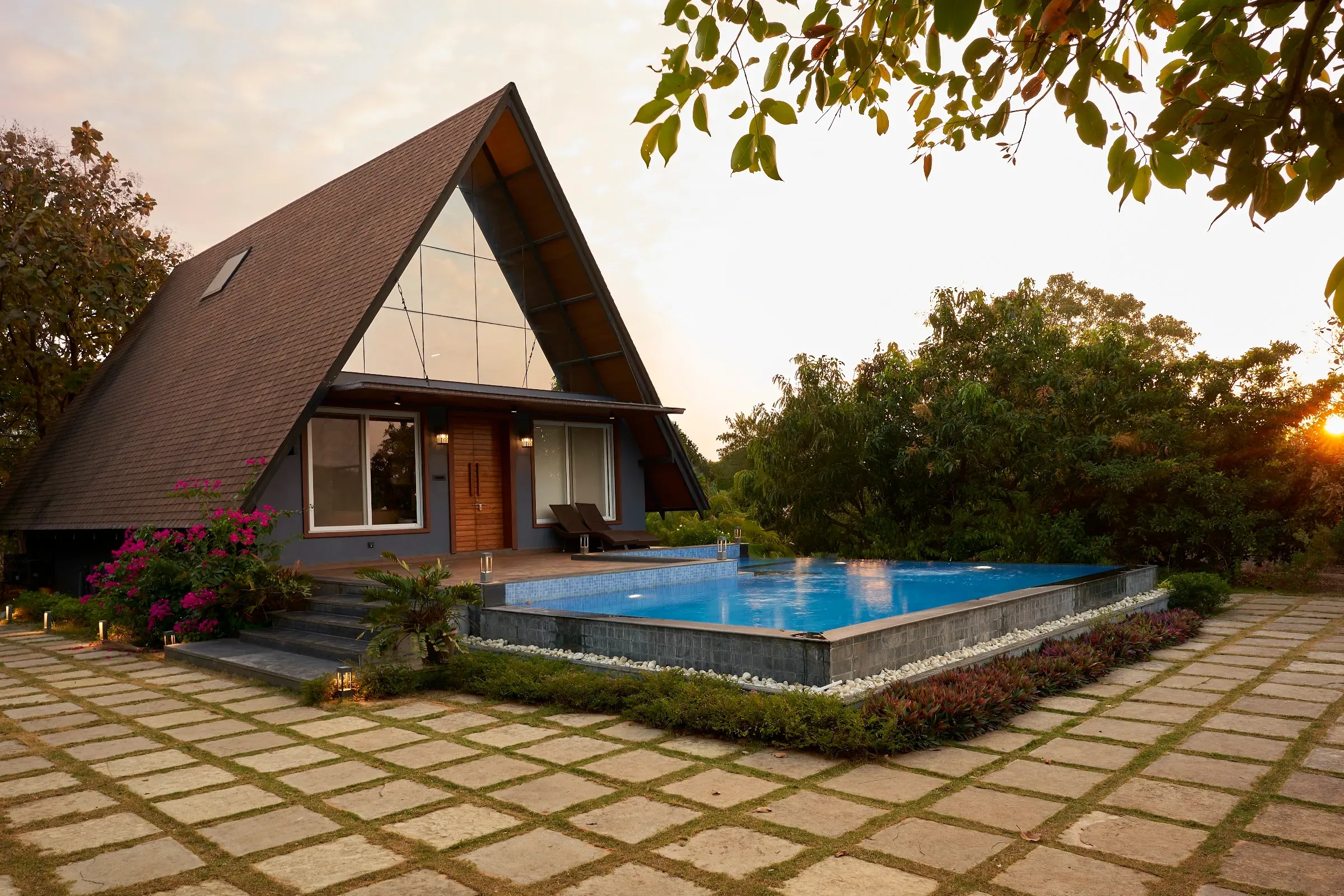 Privy Stays - Teakwood Villa 10
