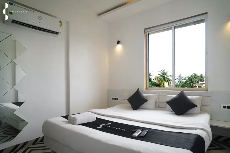 1 BHK Studio Apartment with Bathtub 2