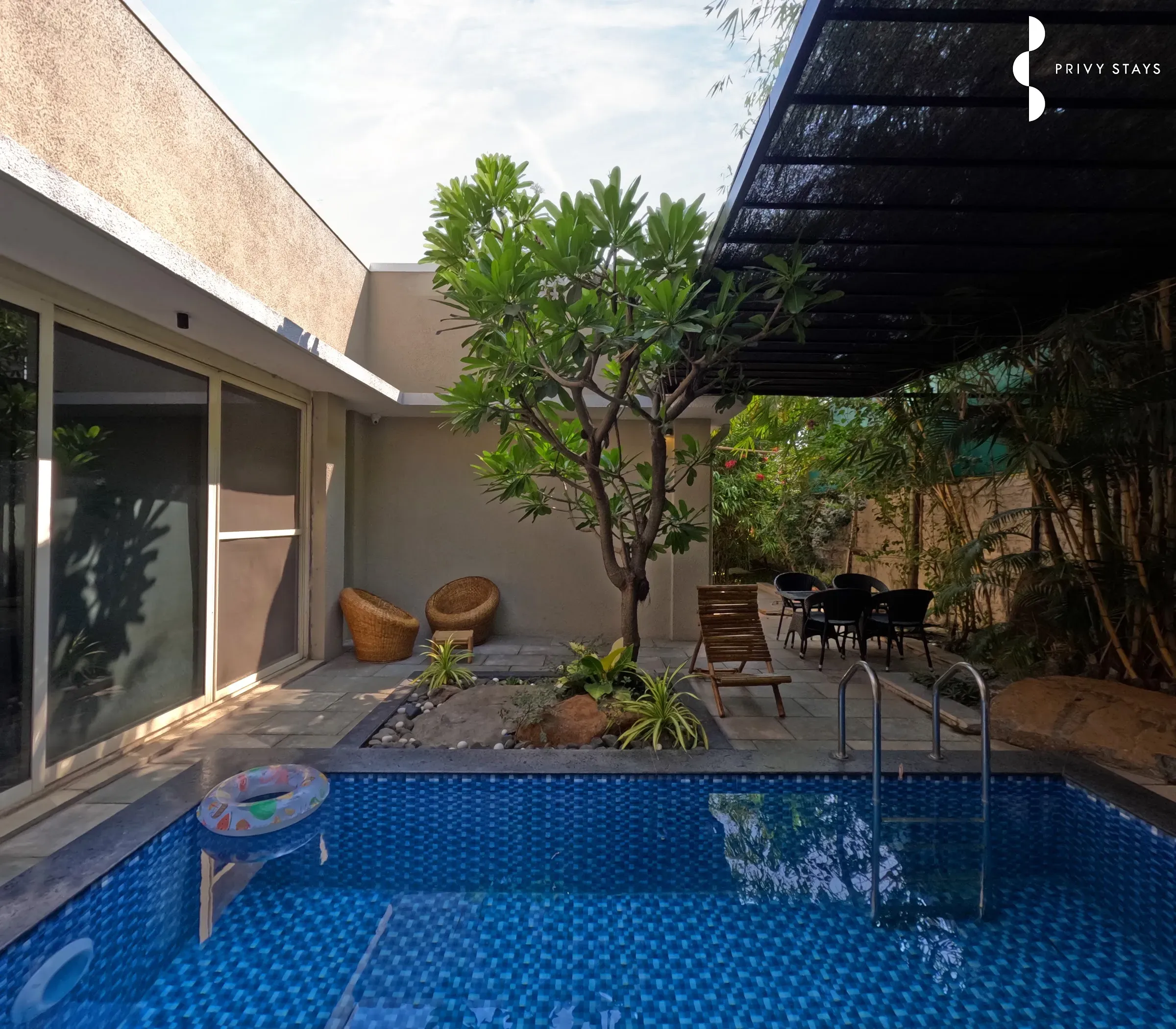 Privy Stays- Green Palm Villa 10