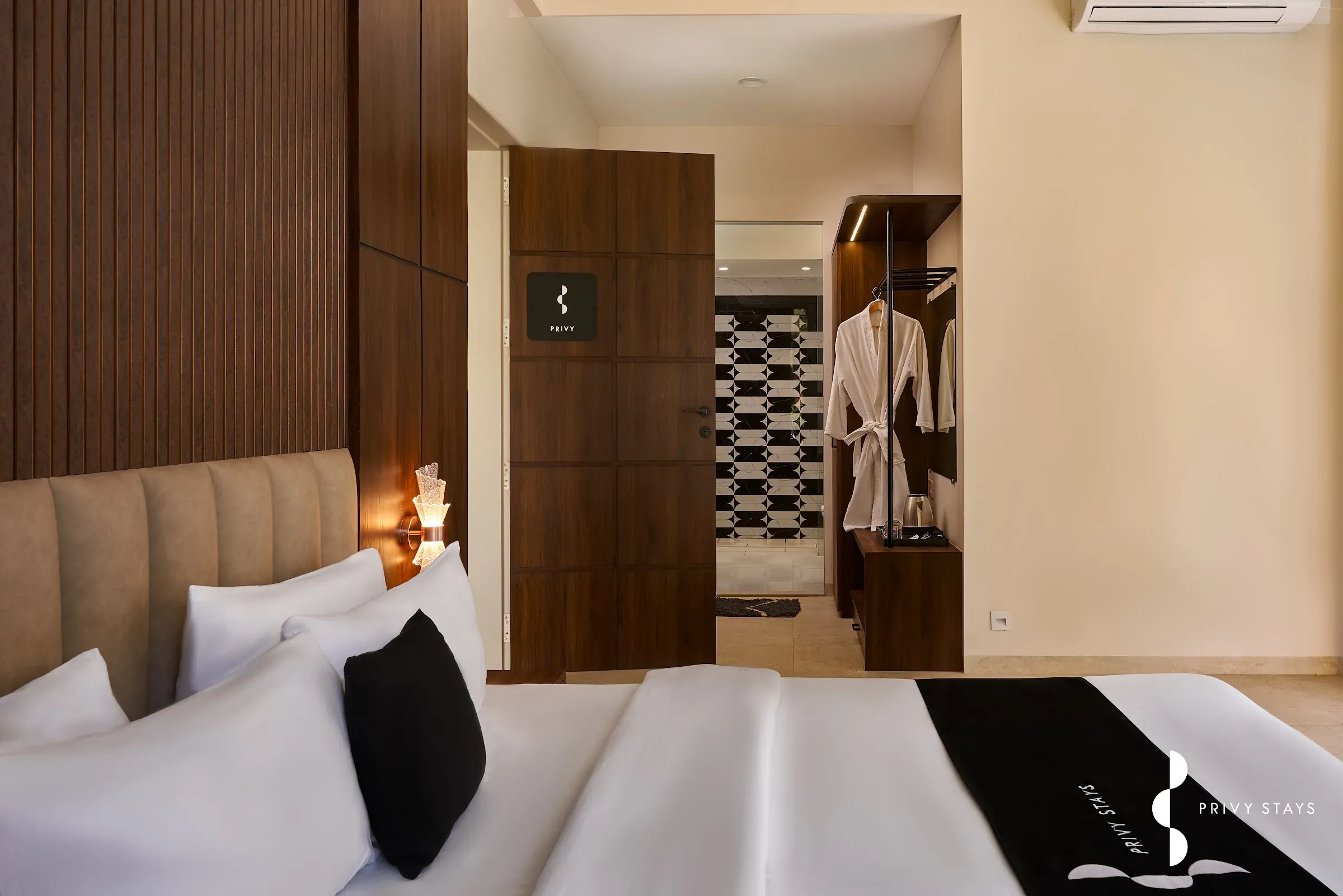 Privy Stays - Emmy's Cove Villa 7