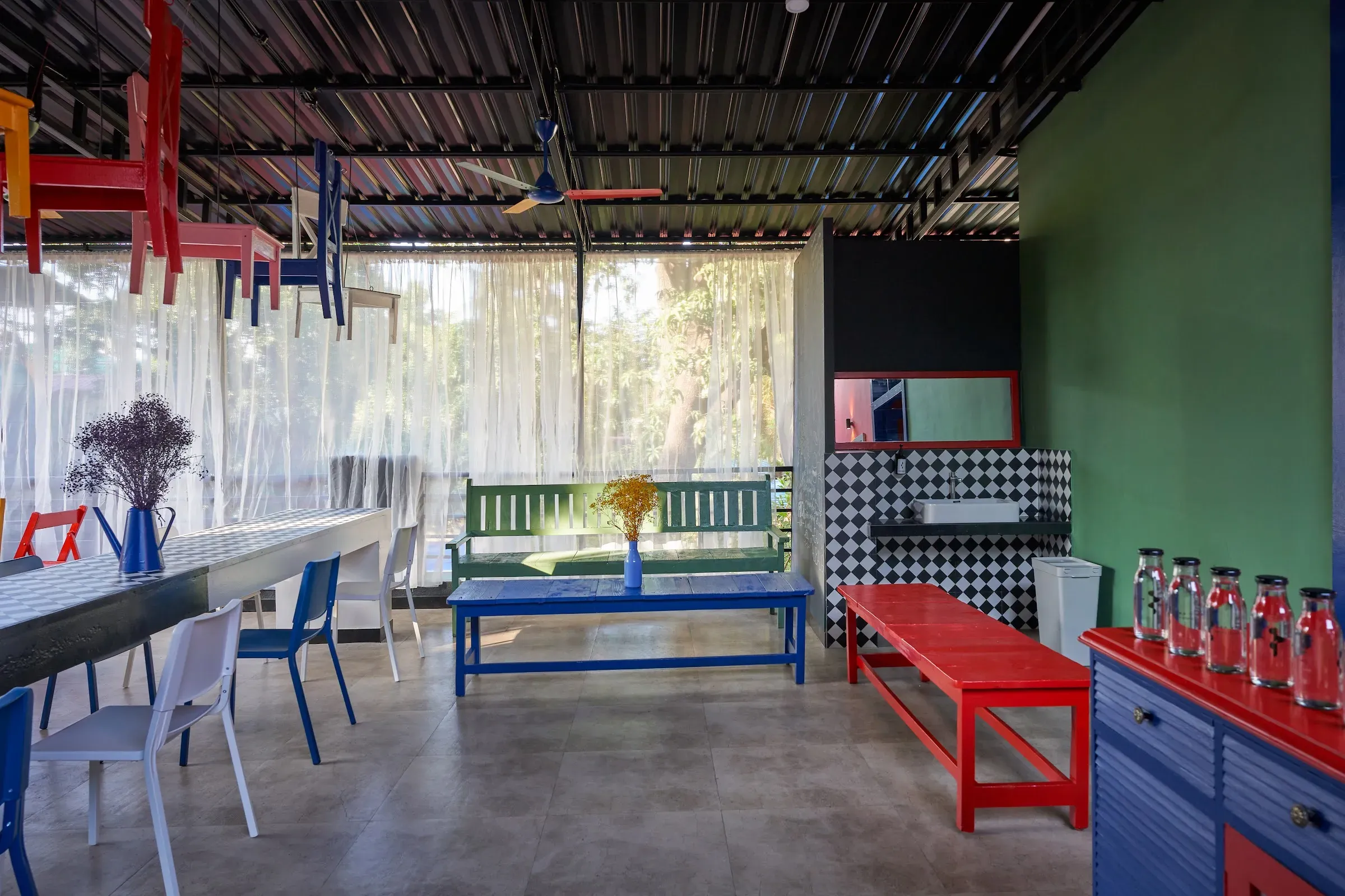Frida Nest Privy Stays 9