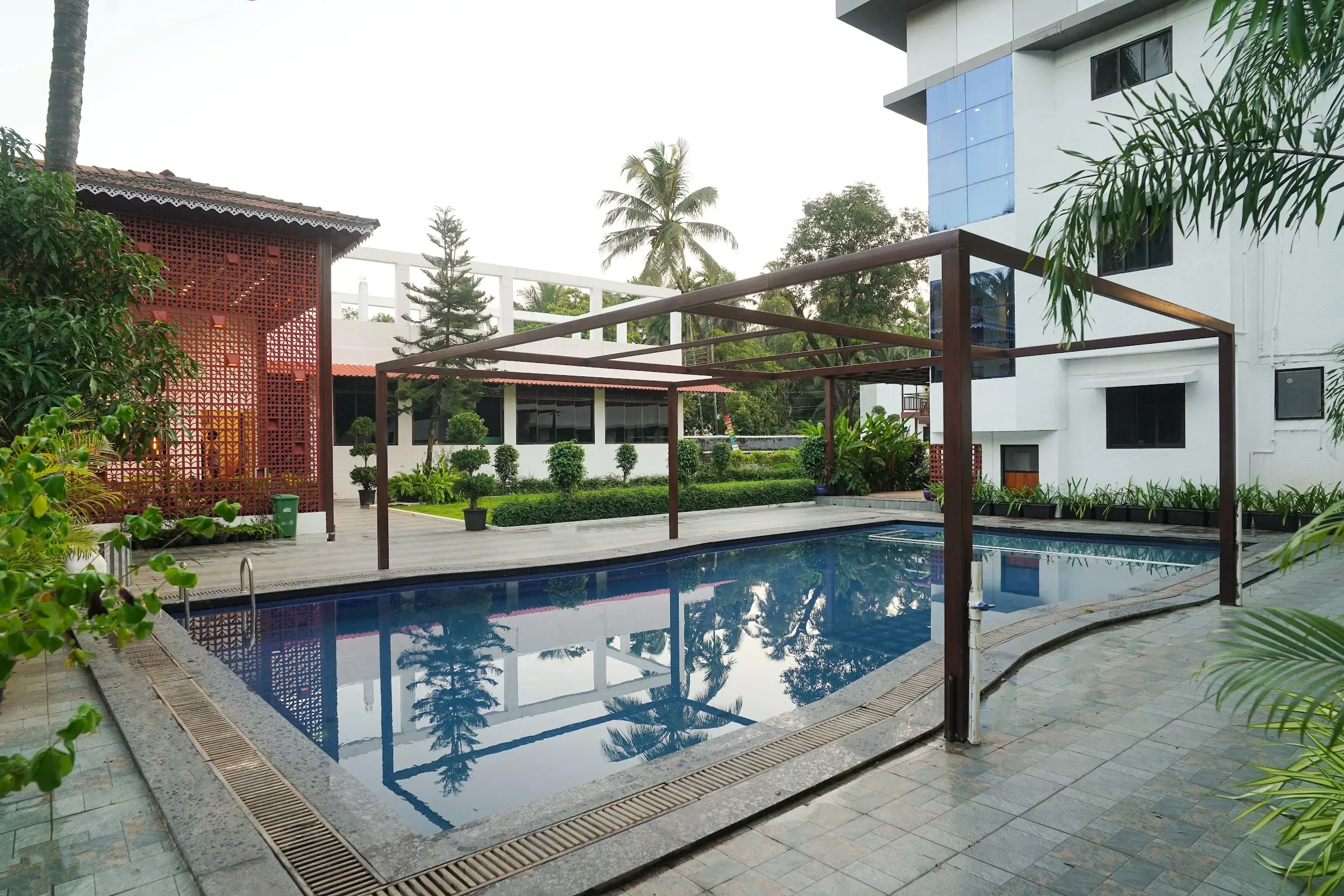 Coral Sand Beach Resort By Privy Stays 12