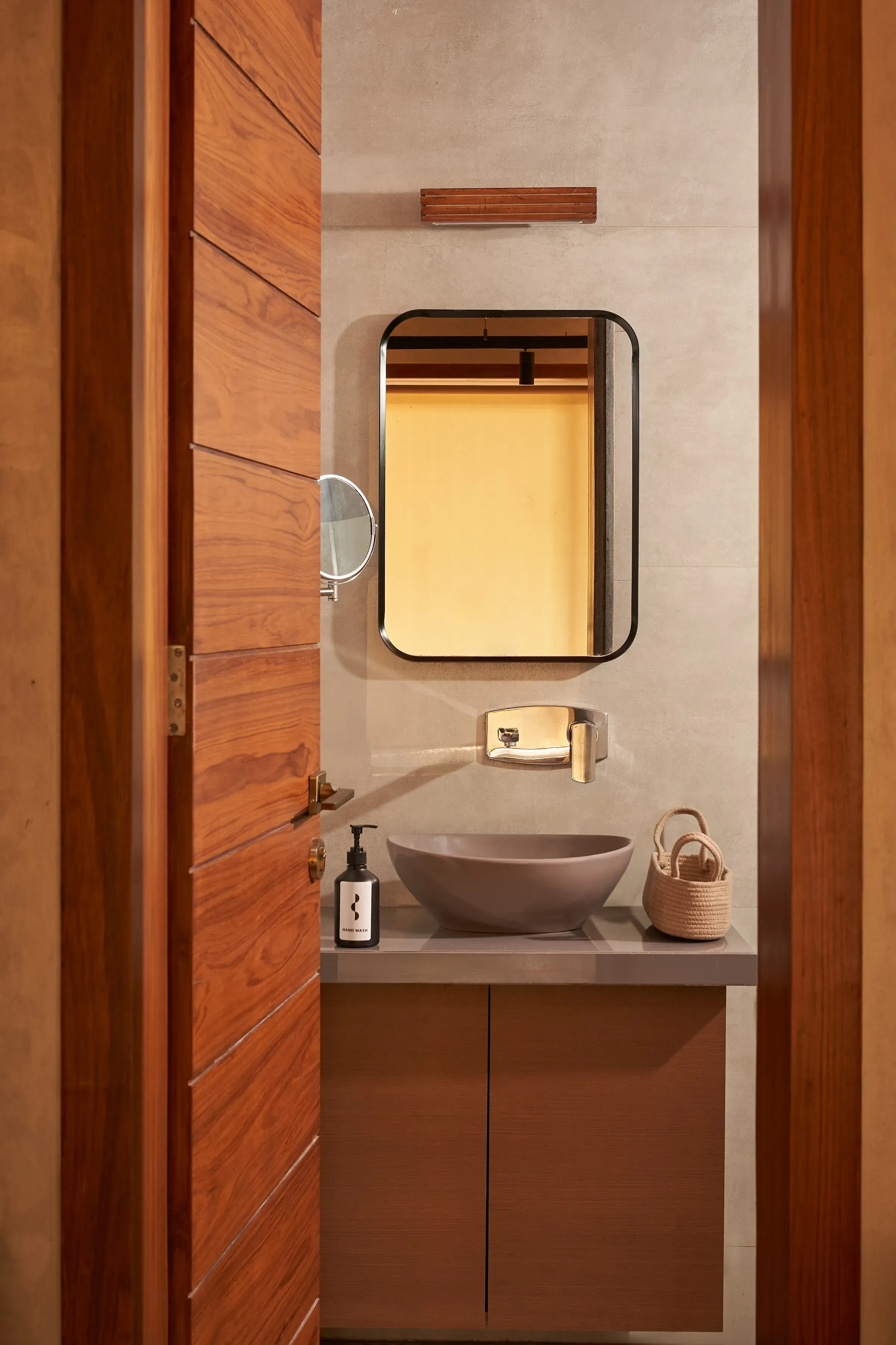 Privy Stays - Teakwood Villa 13
