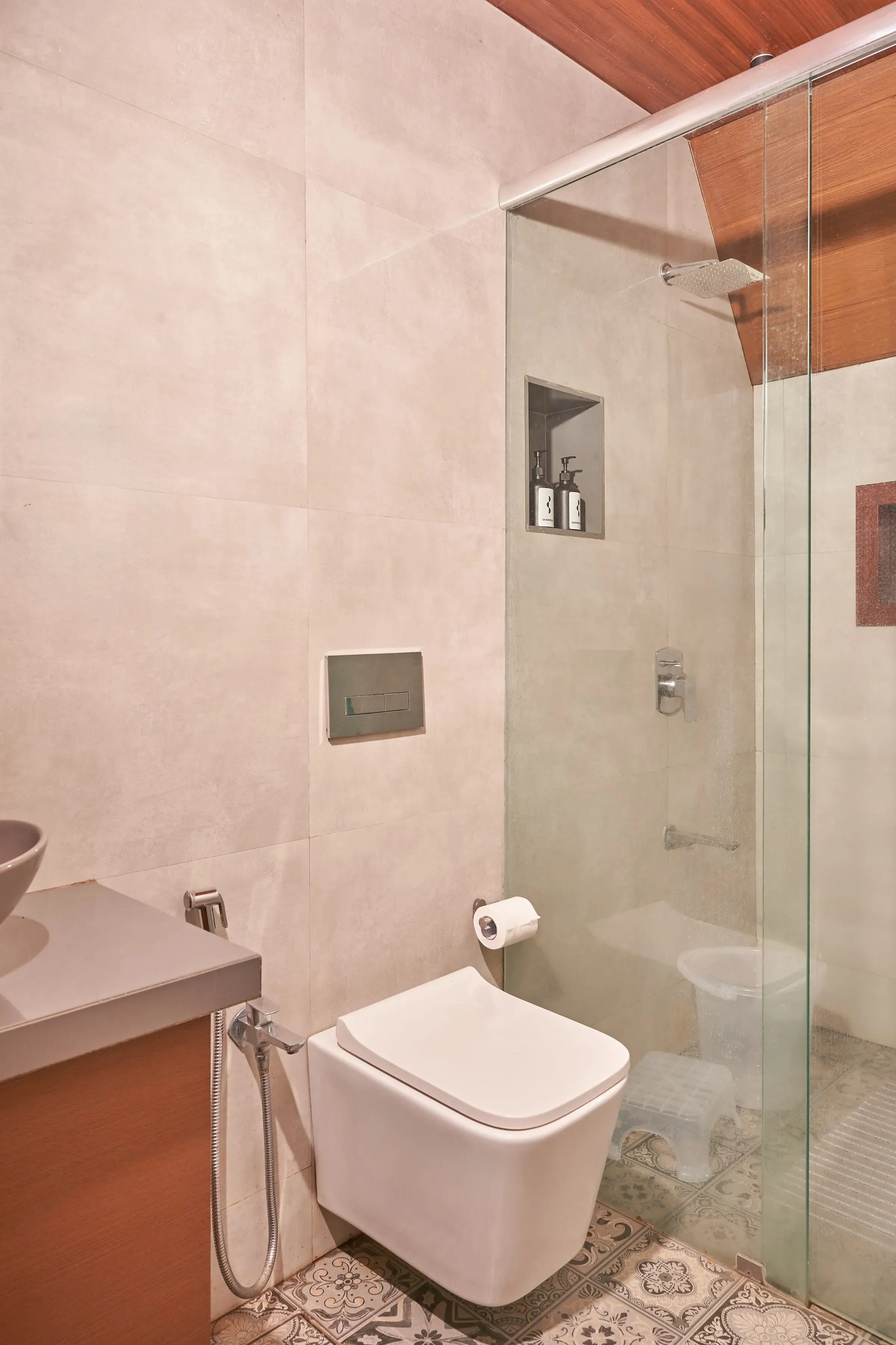 Privy Stays - Teakwood Villa 8