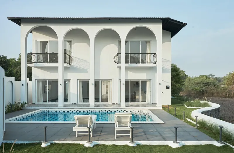 Circulla Villa Facade