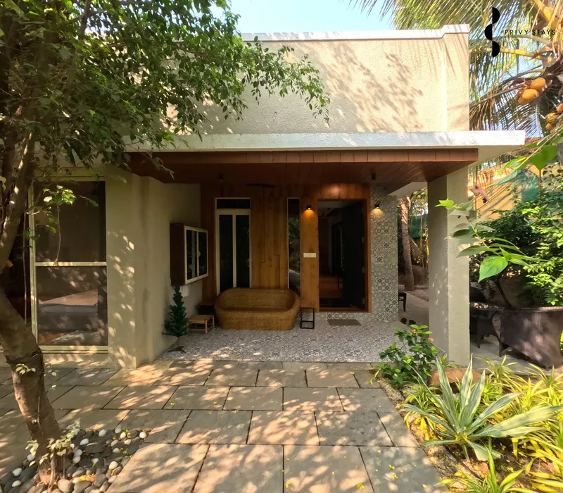 Green Palm Villa Facade