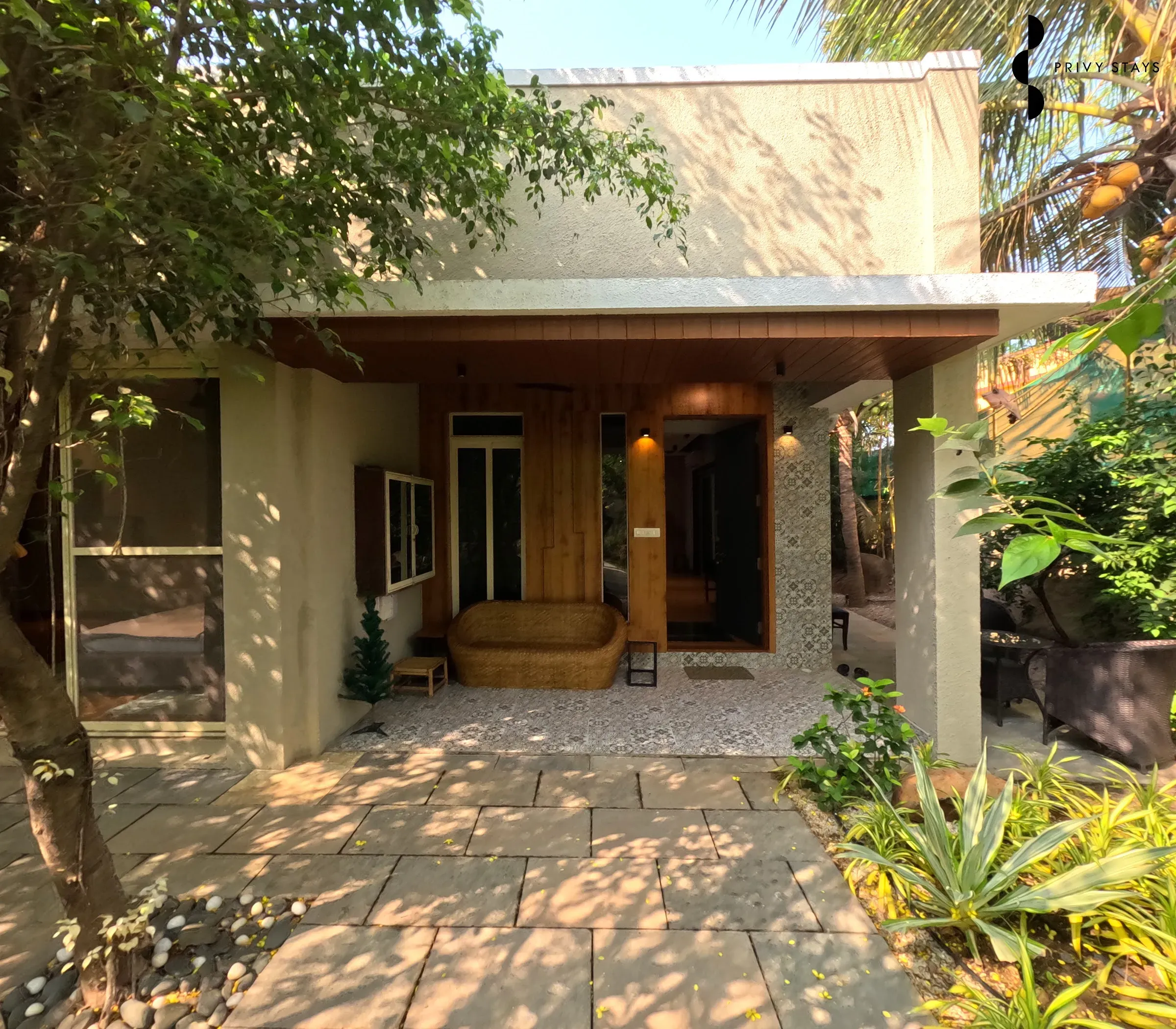 Green Palm Villa Facade